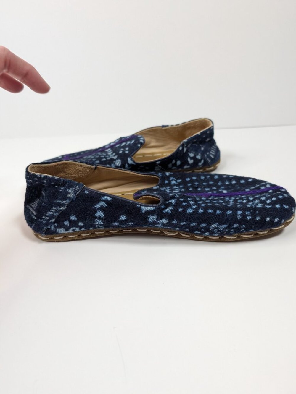 Great condition Raum Goods Women’s Barefoot Grounding Mudlcoth Slip-On Shoes - 8 - Picture 10 of 14